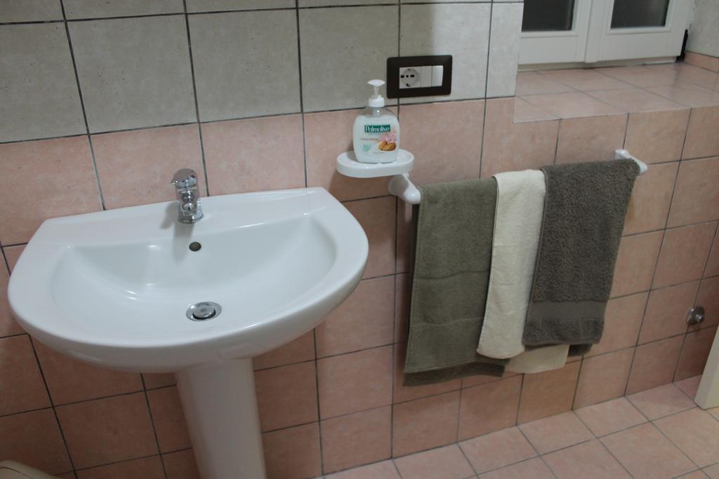 B&B Il Poggetto Serra Sant'Abbondio Room photo