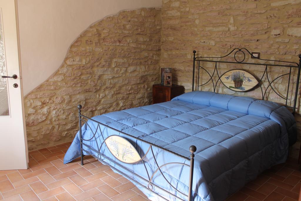 B&B Il Poggetto Serra Sant'Abbondio Room photo